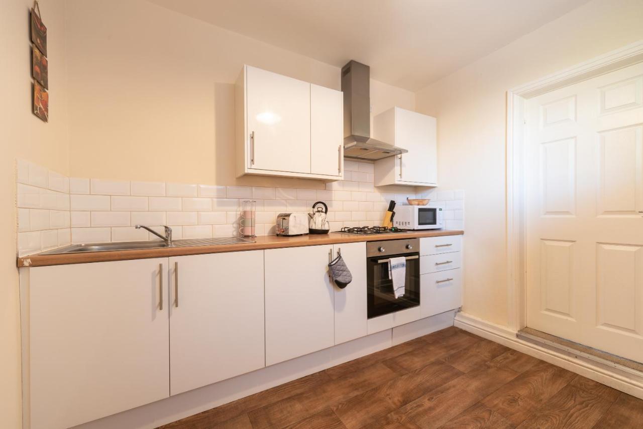 3 Bedroom-5 Beds Newland Ave King'S Palace Leisure-Contractor-Heart Of Hull Amenities Kingston upon Hull Exterior foto